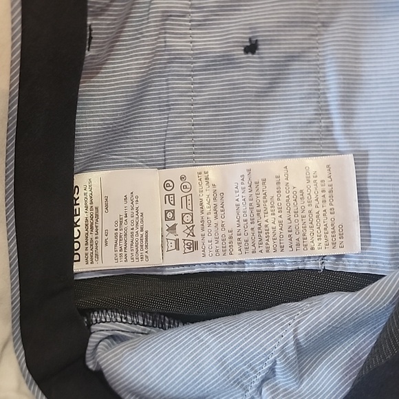 Mens Dockers Straight Fit dress pants Size 40 x 32  EUC - Picture 3 of 7